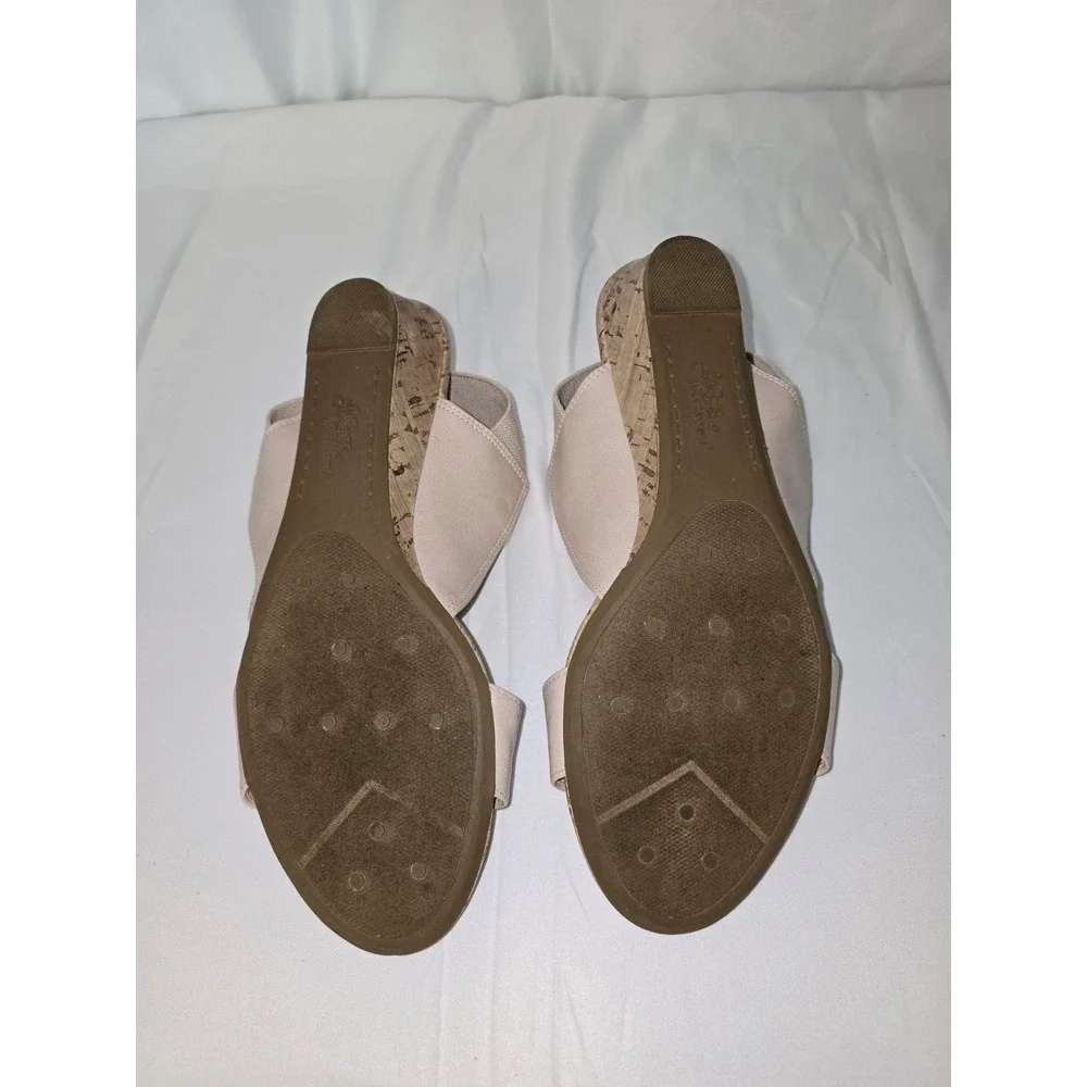 Life Stride Women's Yoko Beige Tan Cork Low Heel Wedge Shoe Sandals 10 M